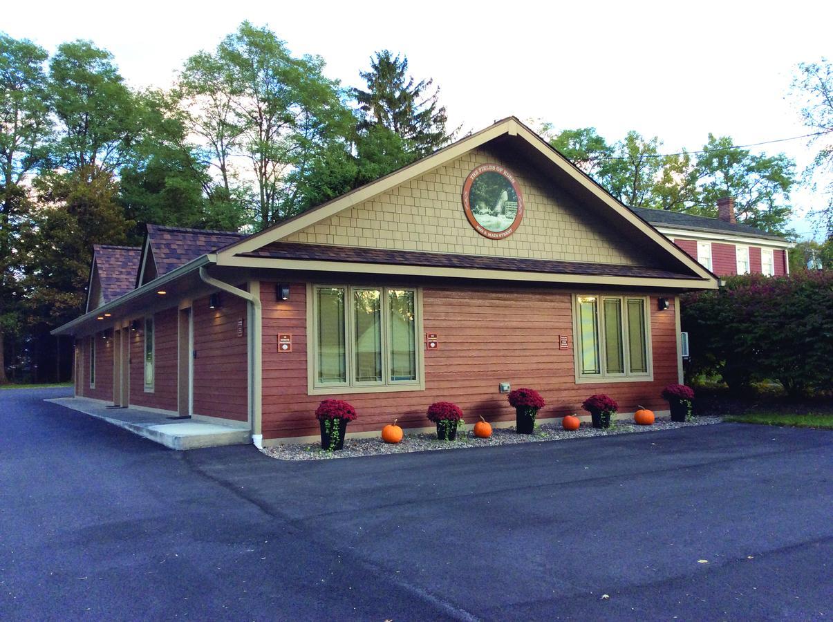 The Fields Of Eden Inn Exterior photo